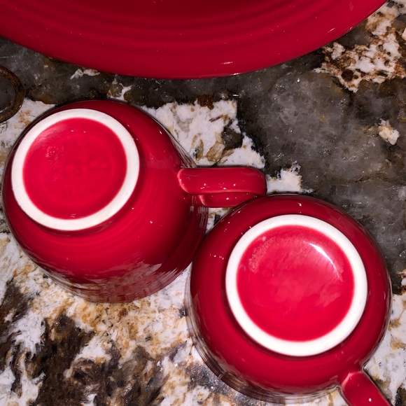 (4) Fiesta Ware Dishes (2) casserole (2) cups Scarlet Color - Picture 2 of 7